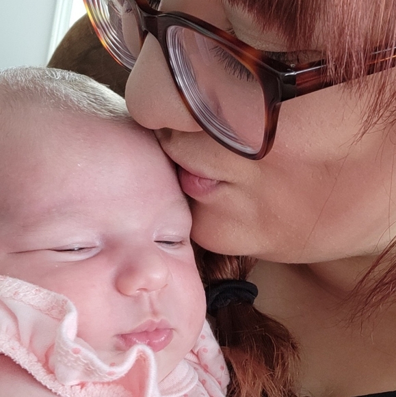 Meet your Posher, Kassie - Picture 3 of 3